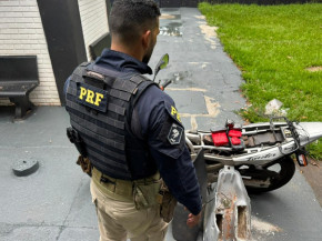Homem é preso ao transportar cocaína em tanque de moto