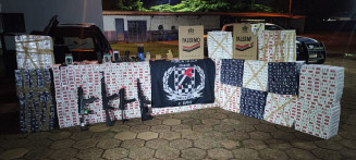 Polícia intercepta carga de cigarros e armamentos de airsoft após perseguição na fronteira