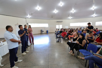 Prefeito agradece trabalho desenvolvido por profissionais e anuncia melhorias salariais para a classe- Fotos: A. Frota