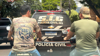 Em 21 segundos, suspeito furta moto em supermercado e acaba preso