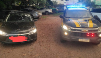PRF prende cabeleireira com carro furtado na BR-463, em Ponta Porã