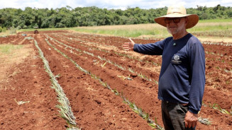 Aposentado encontra novo propósito no campo e transforma perdas em produção com o Senar/MS
