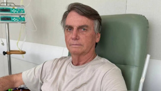 Bolsonaro reage a críticas na direita, defende Michelle e cobra união para eleições
