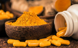 Anvisa alerta para risco raro de danos ao fígado associados a suplementos com cúrcuma