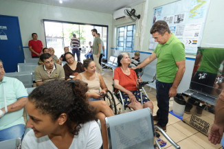 Em entrega de equipamentos em posto de saúde, Marçal anuncia recapeamento do BNH 4º Plano
