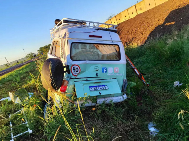 Casal que estava em kombi não resistiu - Foto: Reprodução/Campo Grande News