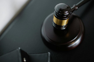 Regulação das apostas no Brasil avança com investigações, mudanças institucionais e novos debates legislativos