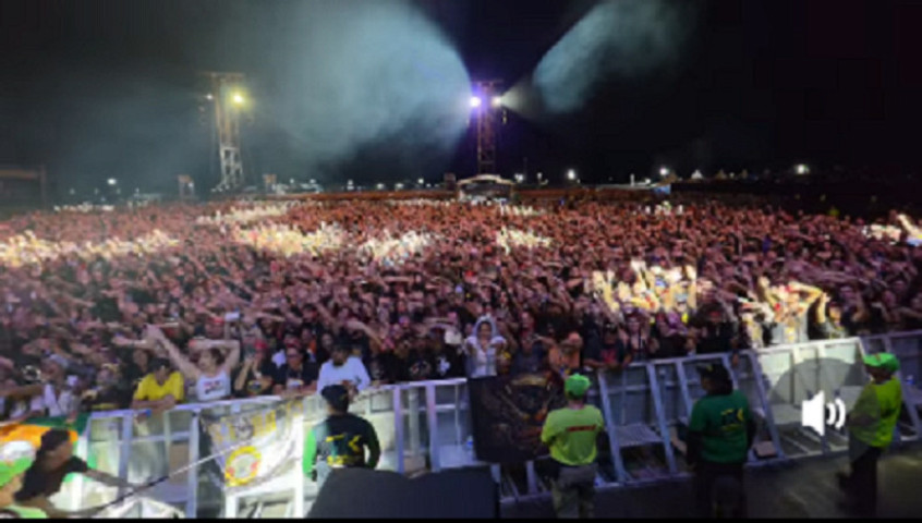 Shoe atraiu multidão em Campo Grande - Foto: reprodução/Raimundos