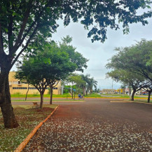 Frente fria derruba temperaturas e traz risco de chuva no fim de semana
