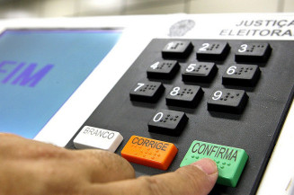 Eleitores têm até 6 de maio para regularizar título e garantir voto
