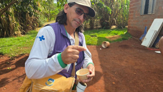 Agentes de controle de endemia estão atuando na Reserva Indígena de Dourados para conter o avanço da Chikungunya. Foto: Divulgação/Assecom