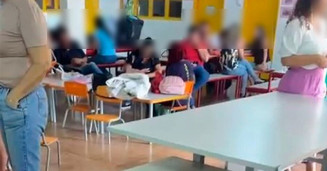 Professor se revolta e empurra carteiras após alunos jogarem bolas de papel em sala em Nova Andradina