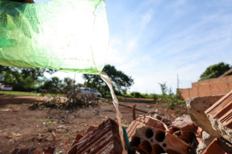 Agentes de combate às endemias seguem trabalhando por toda cidade para acabar com focos do mosquito transmissor da Chikungunya. Foto: A. Frota