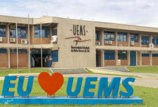 UEMS abre seleção com salários de até R$ 10,2 mil para professores em sete cidades de MS