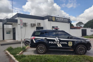 Suspeito relatou aos policiais que teria encontrado a companheira sem sinais vitais ao acordar - Foto: Divulgação / Polícia Civil