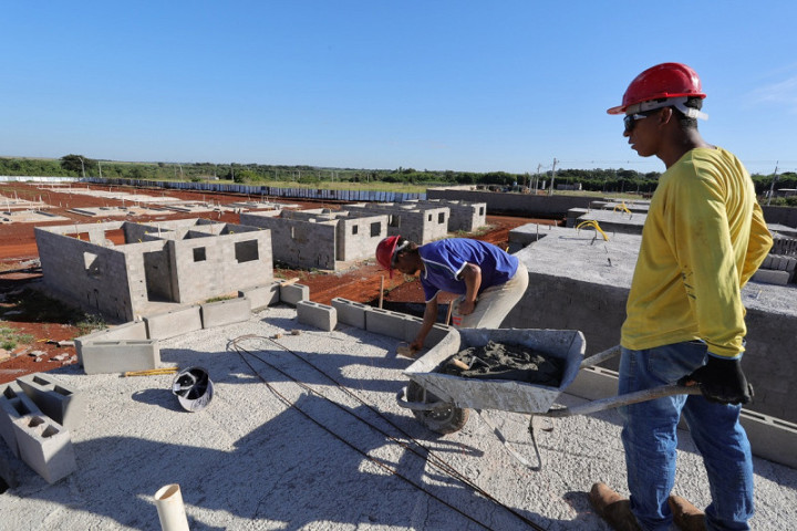 Casas estão sendo construídas pela prefeitura - Foto: A. Frota