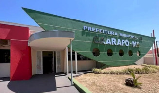 Fachada da sede da Prefeitura de Caarapó. (Foto: Caarapó News)