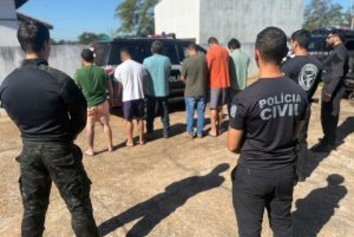 Dez pessoas foram presas durante ação da Polícia Civil em Brasilândia; organização criminosa é investigada por furtos qualificados, receptação e lavagem de dinheiro - Foto: Policia Civil