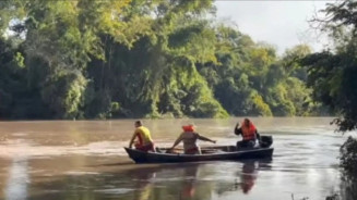 Bombeiros de Rio Brilhante durante as buscas. (Reprodução, Rio Brilhante em Tempo Real)