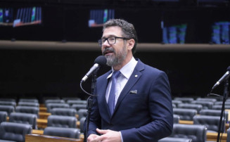 Comissão aprova projeto de Pollon que autoriza uso do FGTS para aquisição de arma de fogo