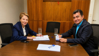 Prefeito leva à senadora pedidos para obras de recapeamento e custeio da saúde