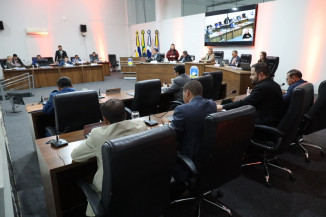 Em sessão bastante movimentada, vereadores de Dourados analisaram e aprovaram os cinco projetos presentes na pauta de votação desta segunda-feira - Foto: Franciele Grott