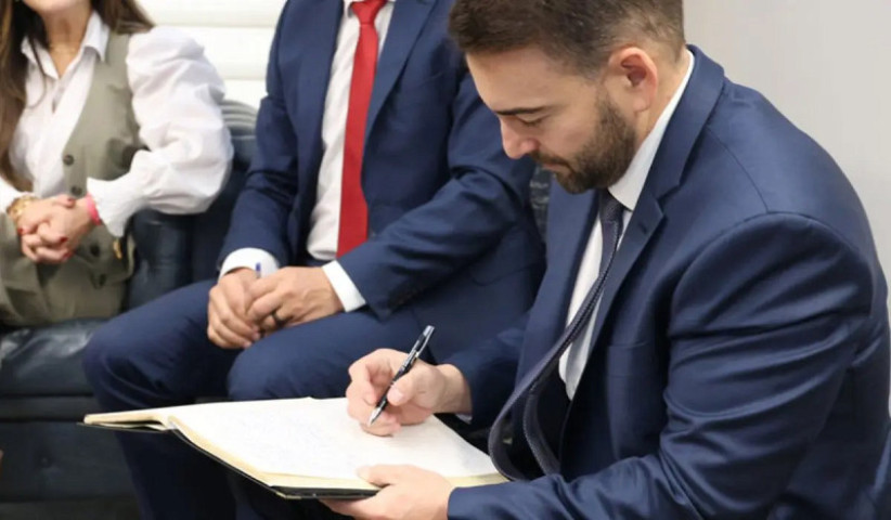 João César Mattogrosso (PSDB) tomou posse nesta terça-feira (26) como deputado estadual | (Foto: Wagner Guimarães, Alems)