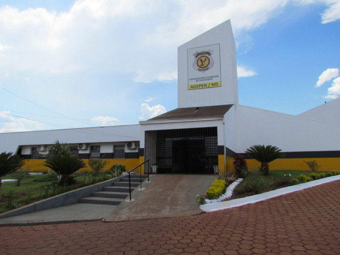 Bebê nasce dentro da Penitenciária  de Dourados após visitante entrar em trabalho de parto