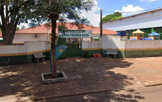 Fachada da Escola Municipal Sônia Teixeira Paiva, em Itaporã (Foto: reprodução Google)