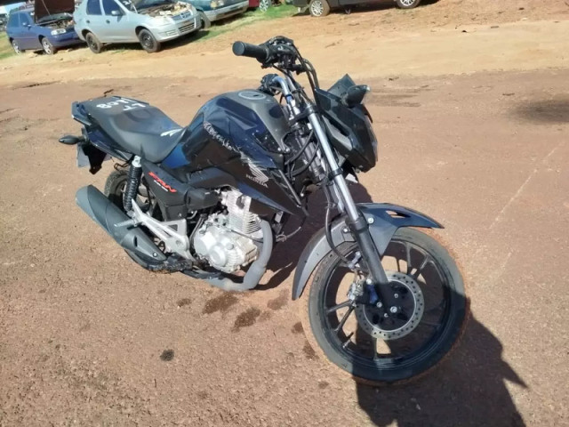 Honda CG Fan ainda sem emplacamento é destaque de certame do Detran. (Foto: Reprodução processual)
