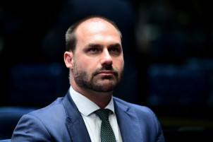 DPU pede adiamento de julgamento de Eduardo Bolsonaro no STF