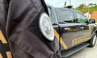 PF prende operadores do Comando Vermelho e bloqueia quase R$ 500 milhões em bens