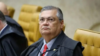 Flávio Dino pede julgamento urgente no STF para reforçar limite aos supersalários