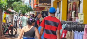 No comércio, a decisão sobre o expediente ficará a cargo de cada empresário- Foto: Arquivo