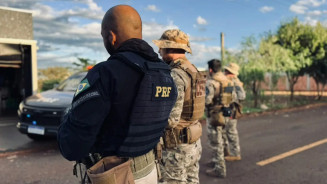 Operação prendeu seis pessoas e apreende drogas, dinheiro e veículos em Dourados