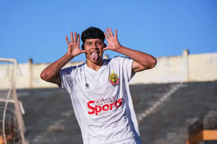 Joaquim provocou expulsão do zagueiro e marcou duas vezes na vitória do Sete em Dourados. (Foto: Mari Nakano)