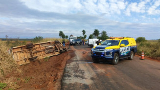 Mulher morre em colisão frontal entre Doblò e van na MS-295; motorista é preso por suspeita de embriaguez