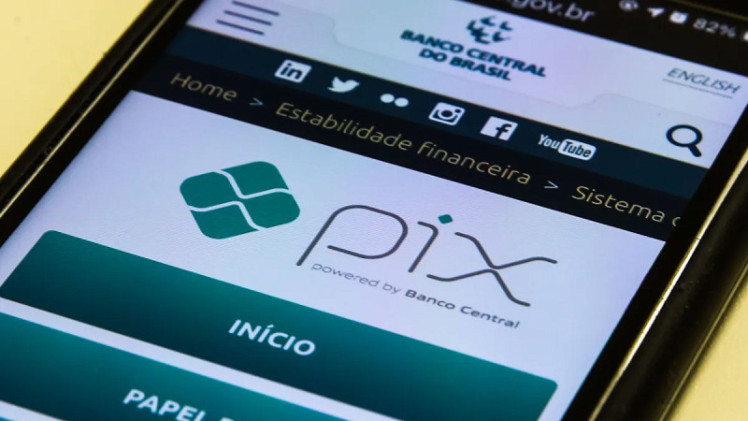 Entenda como vai funcionar o "Pix Pensão" aprovado pelo Senado