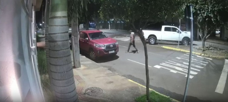 Músico e homem de Minas Gerais são presos por furto de caminhonetes em Dourados