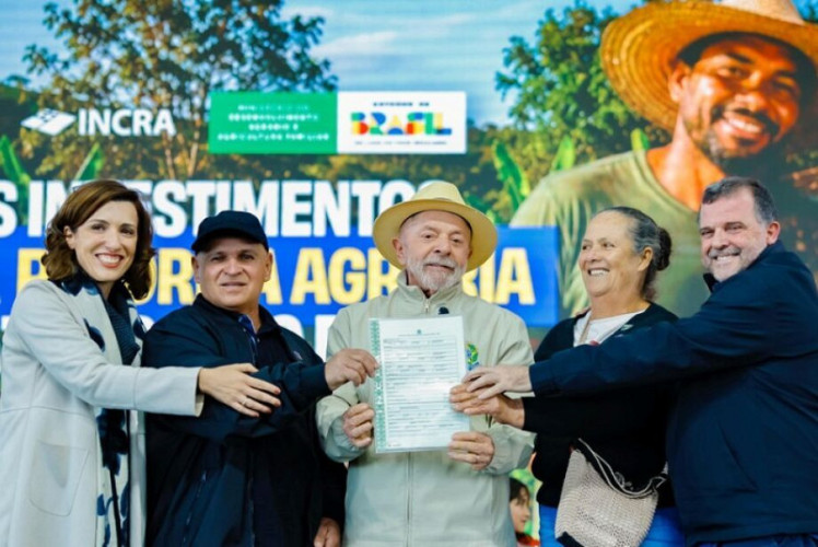 Visita de Lula ao Assentamento Itamarati, em Ponta Porã, marcou a entrega de títulos de propriedade e antecedeu a compra de nova área para reforma agrária em Mato Grosso do Sul. - Foto: Ricardo Stuckert/PR