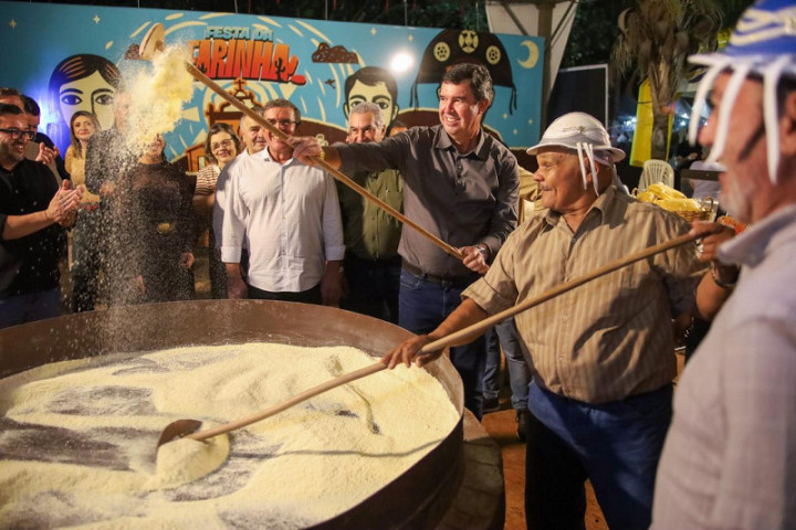 Em Anastácio, o governador participou da 18ª Festa da Farinha