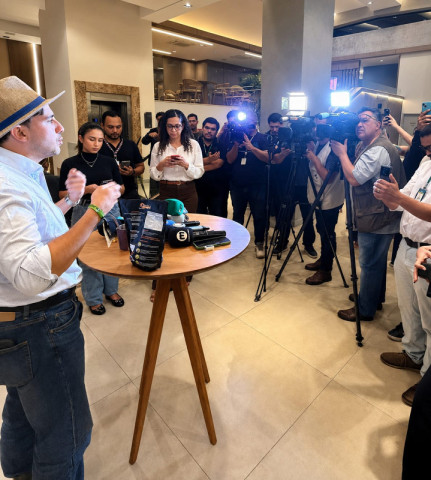 Renan durante coletiva à imprensa em Campo Grande - Foto: reprodução
