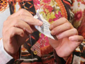 Funcionário apontou embalagem de lenço
umedecido como causa do travamento
(Foto: Juliene Katayama/ G1 MS)